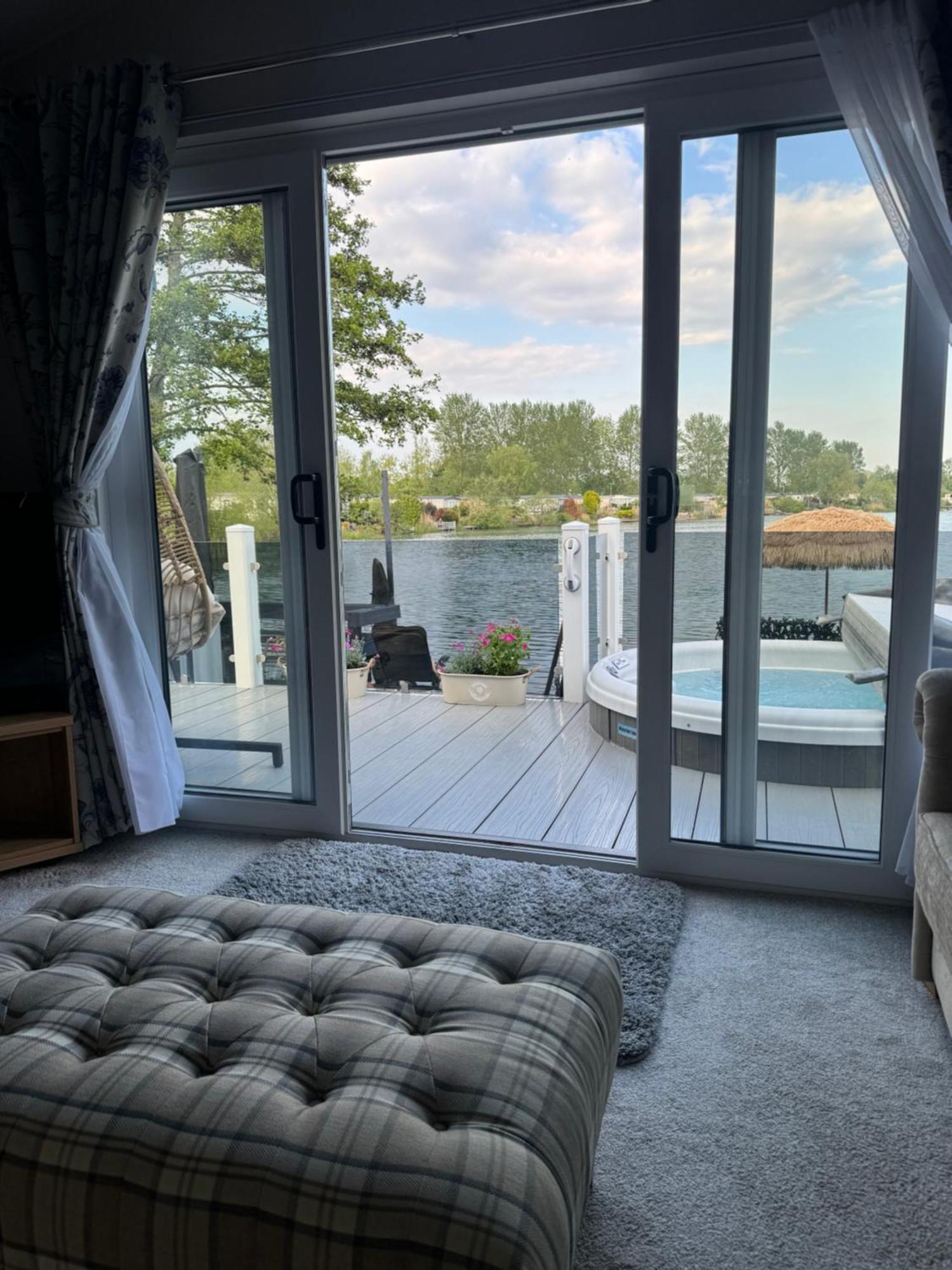Lakeside Dorchester Lodge - Hot Tub With Fishing Peg Tattershall Εξωτερικό φωτογραφία