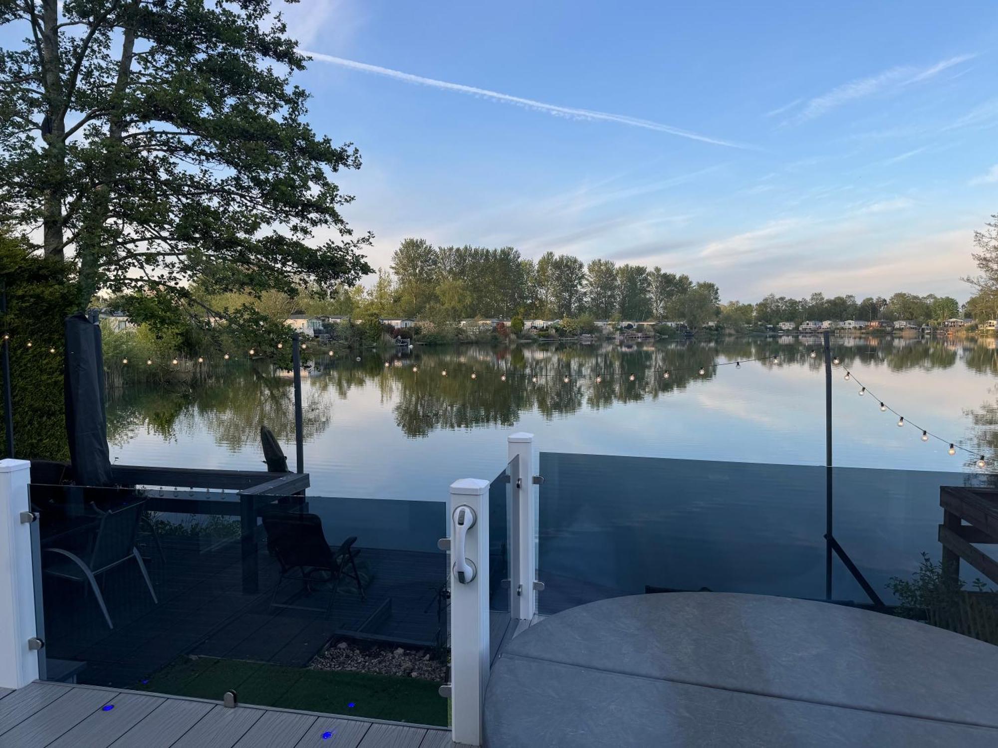 Lakeside Dorchester Lodge - Hot Tub With Fishing Peg Tattershall Εξωτερικό φωτογραφία