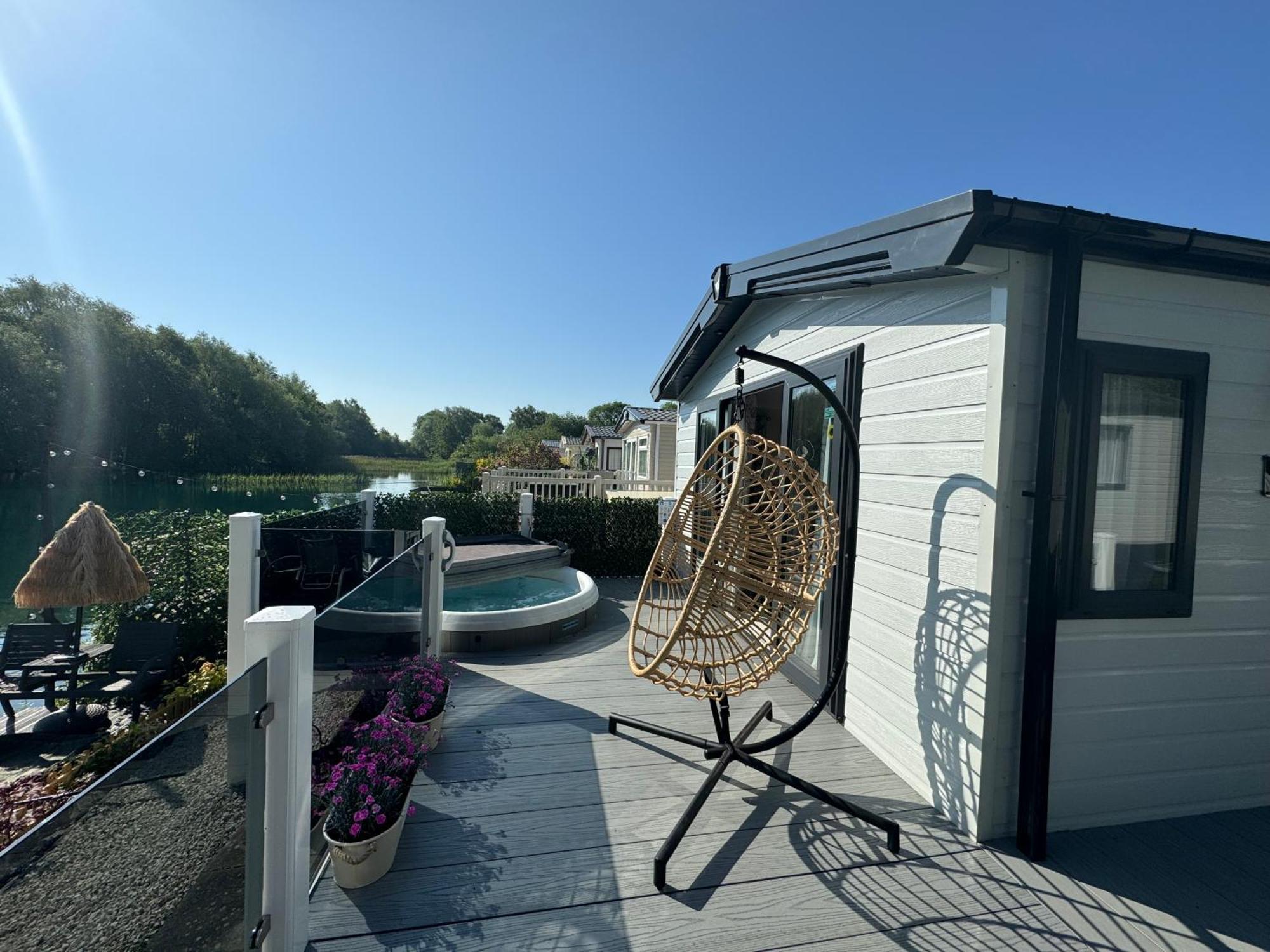 Lakeside Dorchester Lodge - Hot Tub With Fishing Peg Tattershall Εξωτερικό φωτογραφία